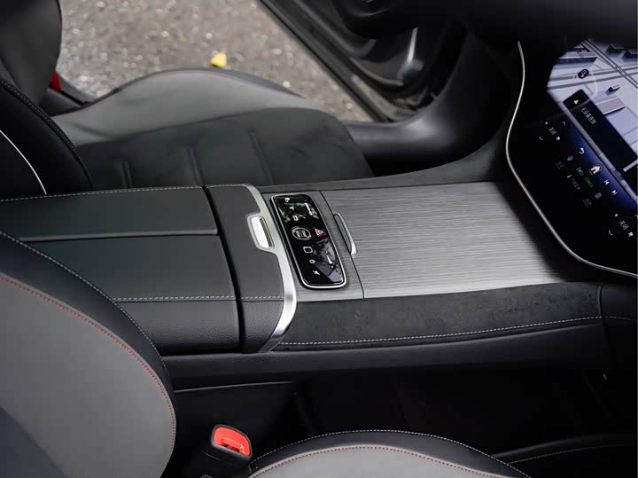 Mercedes-Benz EQE AMG 2023 2023款 AMG EQE 53 4MATIC+