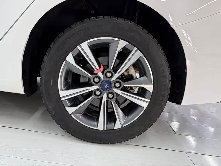 Ford Escort 2021 2021款 1.5L 自动钻石版