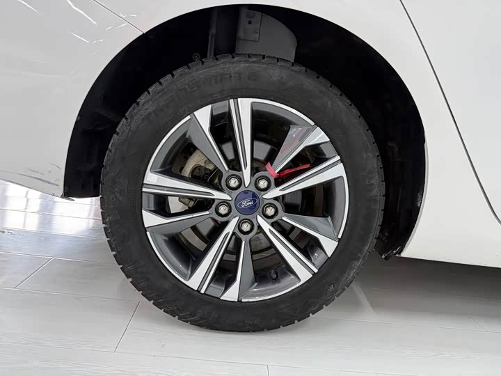 Ford Escort 2021 2021款 1.5L 自动钻石版