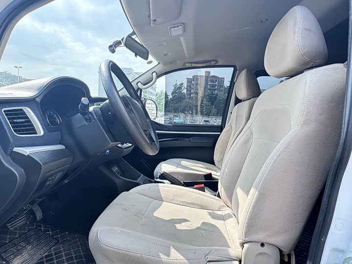 Dongfeng Forthing Lingzhi M5 EV 2023 2023款 乘用版 经典型 5座