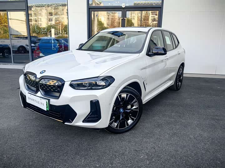 2024 BMW iX3
