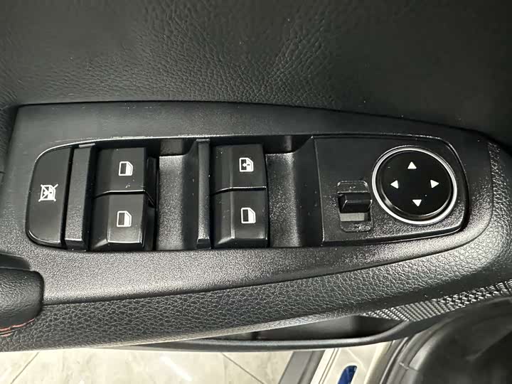 Kia KX3 2021 2021款 1.5L CVT潮流版