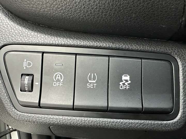 Kia KX3 2021 2021款 1.5L CVT潮流版