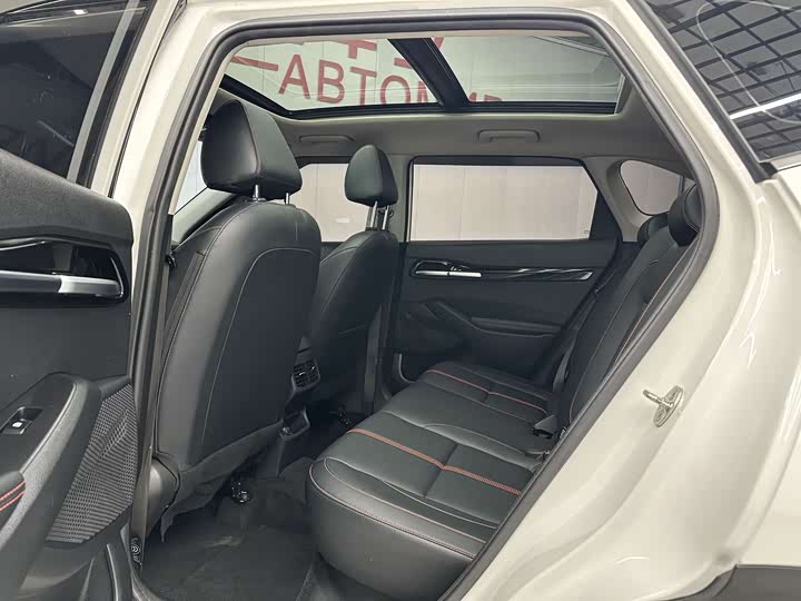 Kia KX3 2021 2021款 1.5L CVT潮流版