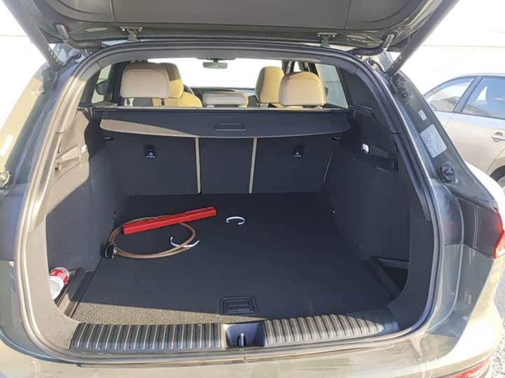 Audi Q6L e-tron 2026 2026款 首发领航版