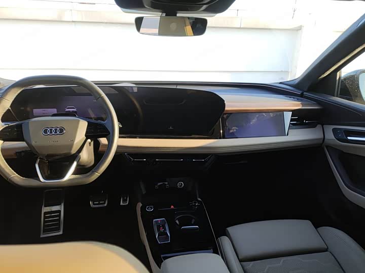 Audi Q6L e-tron 2026 2026款 首发领航版