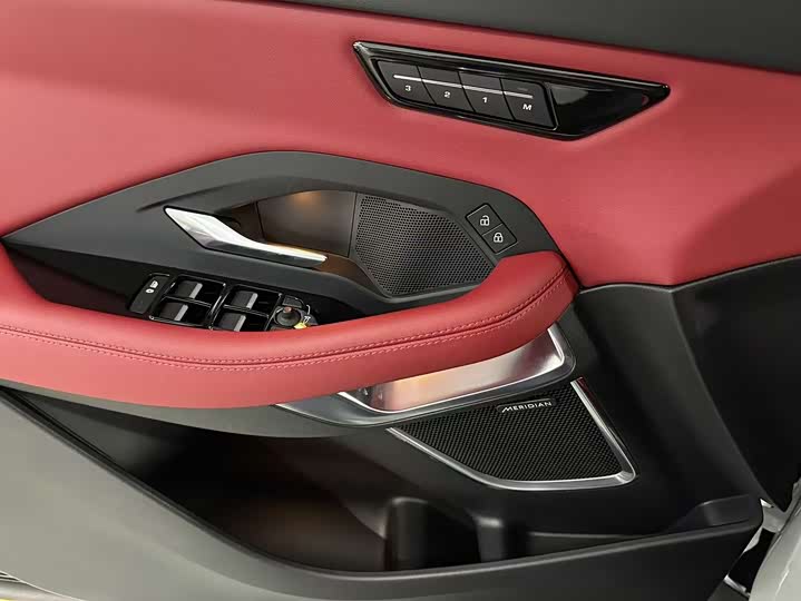 Jaguar E-Pace 2024 2024款 进取运动版 R-DYNAMIC S