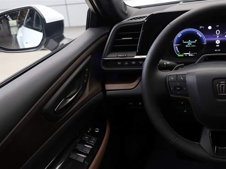 Toyota Crown Sedan 2024 2024款 2.5L 至尊版