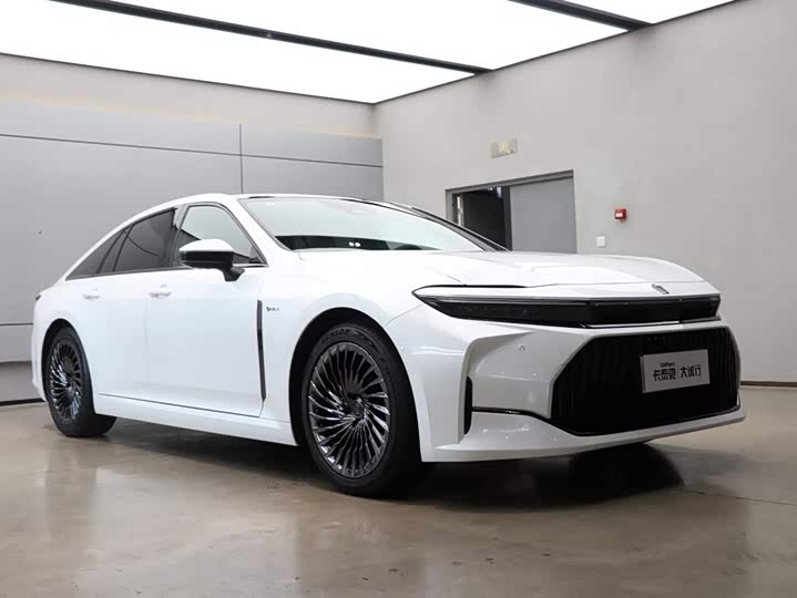 Toyota Crown Sedan 2024 2024款 2.5L 至尊版