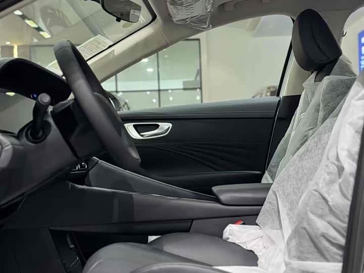 Roewe D7 2025 2025款 DMH 125km 世界冠军版