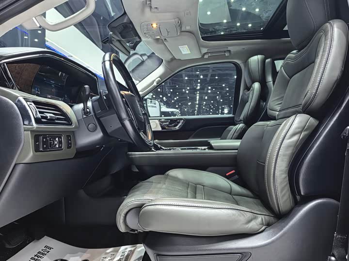Lincoln Navigator 2022 2022款 3.5T 长轴总统版