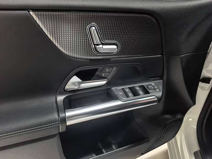 Mercedes-Benz B-Class 2022 2022款 改款 B 200 时尚型