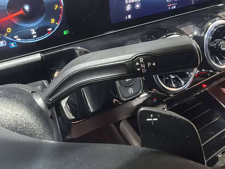 Mercedes-Benz B-Class 2022 2022款 改款 B 200 时尚型