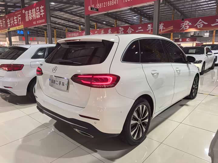Mercedes-Benz B-Class 2022 2022款 改款 B 200 时尚型