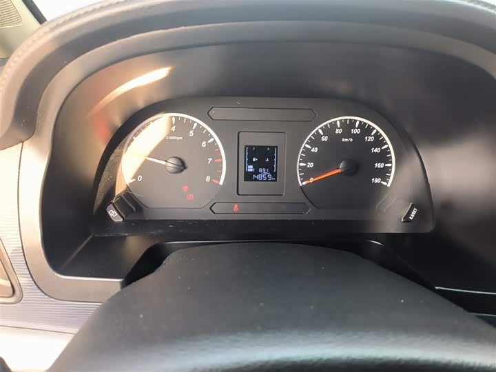 Dongfeng Forthing Lingzhi M5 2023 2023款 M5L 1.6L 基本型 7座