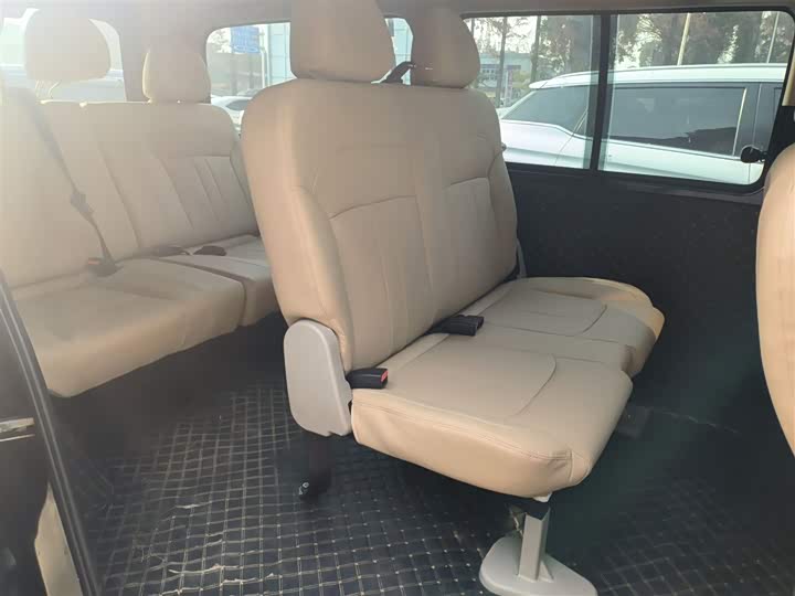 Dongfeng Forthing Lingzhi M5 2023 2023款 M5L 1.6L 基本型 7座