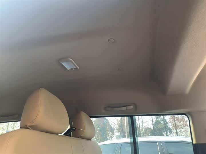 Dongfeng Forthing Lingzhi M5 2023 2023款 M5L 1.6L 基本型 7座