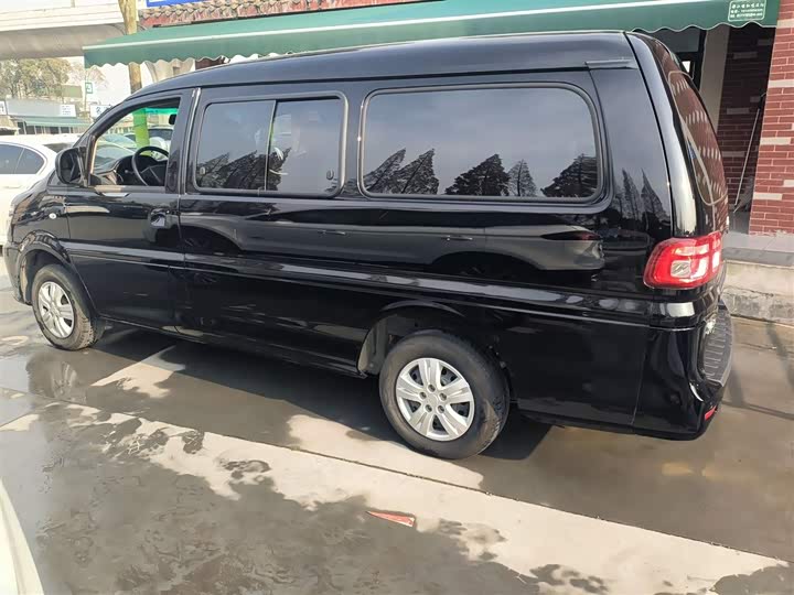 Dongfeng Forthing Lingzhi M5 2023 2023款 M5L 1.6L 基本型 7座