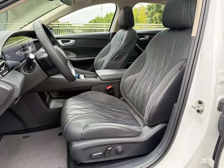 Roewe D7 2023 2023款 EV 510km 后驱旗舰版