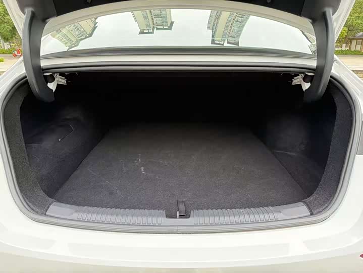 Roewe D7 2023 2023款 EV 510km 后驱旗舰版