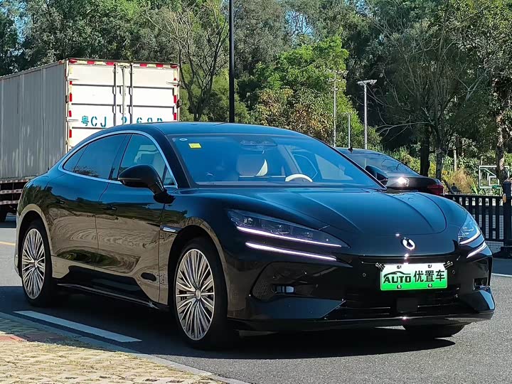 Denza Z9 2024 2024款 1100km 四驱Ultra版