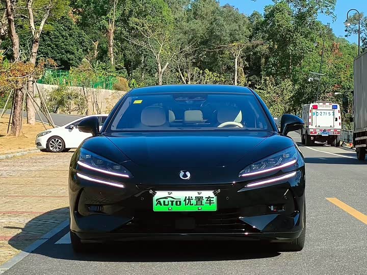 Denza Z9 2024 2024款 1100km 四驱Ultra版