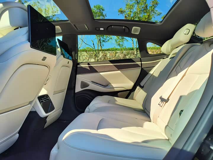 Denza Z9 2024 2024款 1100km 四驱Ultra版