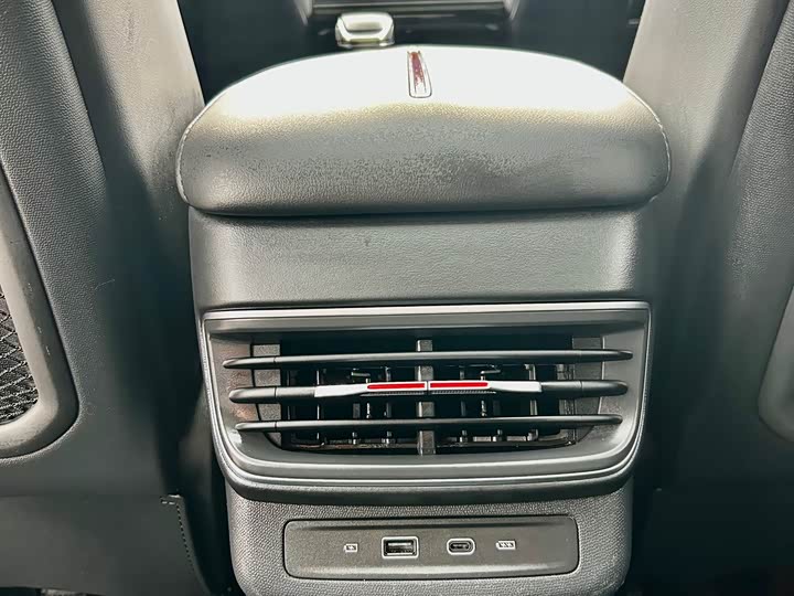 Hongqi HS3 2023 2023款 1.5T 两驱善为版