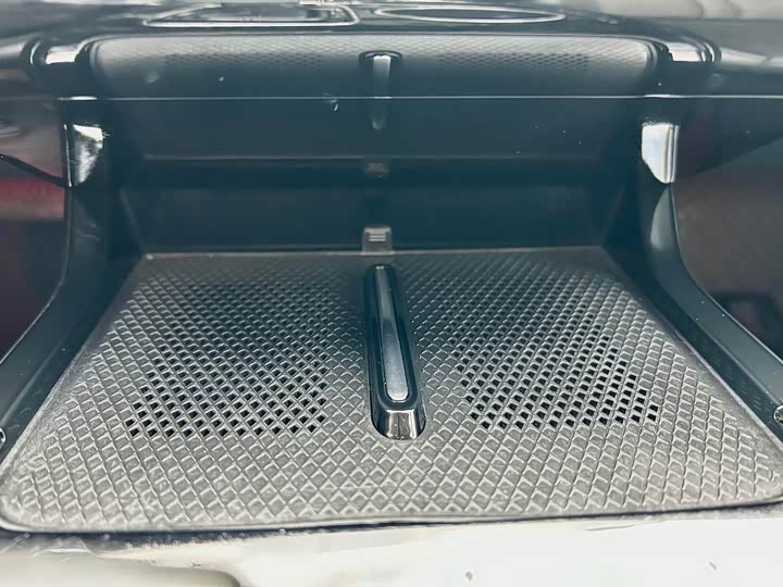 Hongqi HS3 2023 2023款 1.5T 两驱善为版