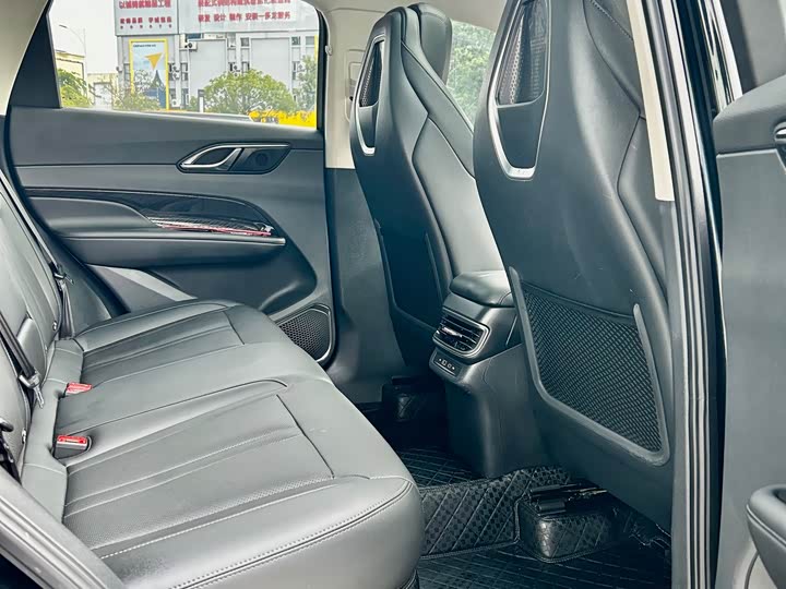 Hongqi HS3 2023 2023款 1.5T 两驱善为版