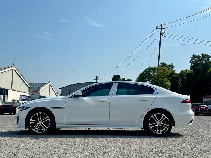 Jaguar XE L 2024 2024款 2.0T 250PS R-DYNAMIC S进取运动版