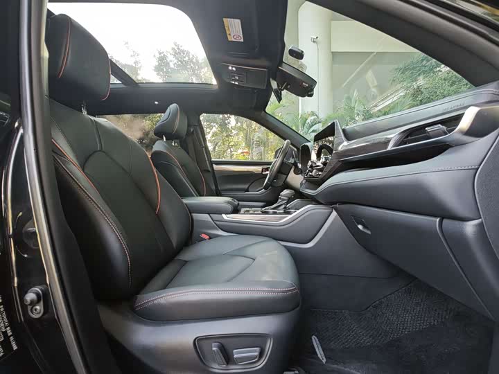 Toyota Crown Kluger 2024 2024款 2.5L HEV四驱尊贵版