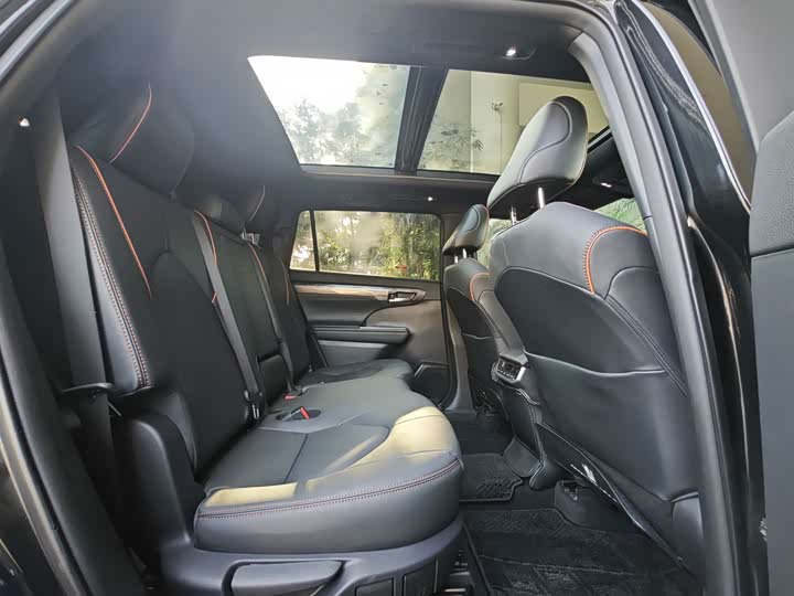 Toyota Crown Kluger 2024 2024款 2.5L HEV四驱尊贵版