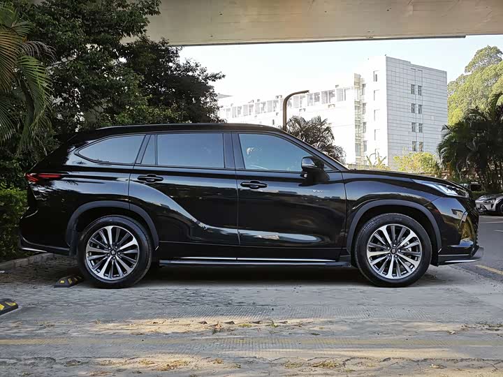 Toyota Crown Kluger 2024 2024款 2.5L HEV四驱尊贵版