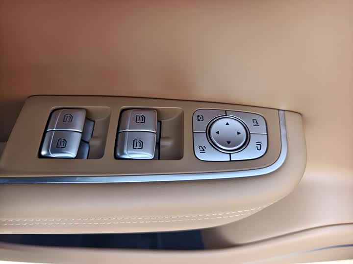 LiXiang One 2021 2021款 增程6座版