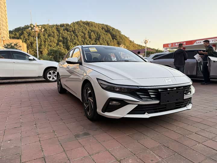 Hyundai Elantra N line 2023 2023款 1.5L CVT GLX精英版