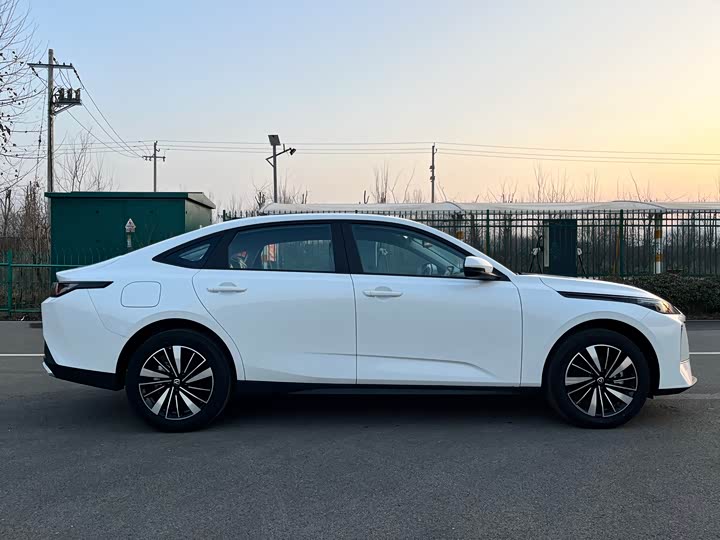 Changan Eado EV 2025 2025款 智慧新蓝鲸 145KM 高能版