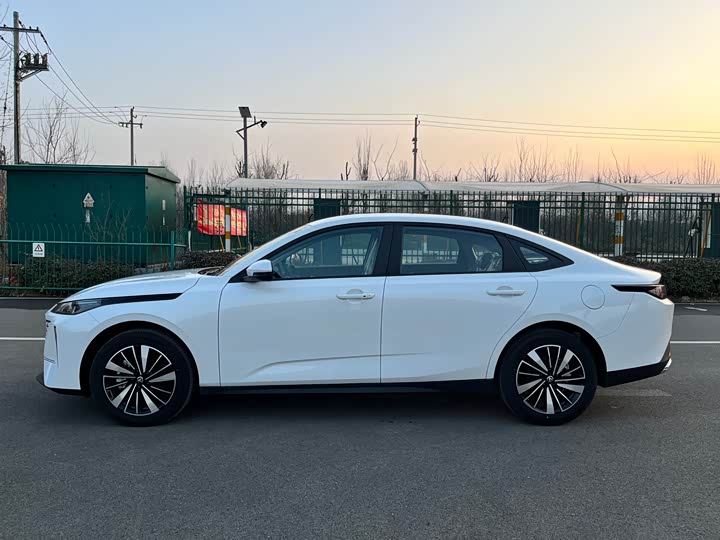 Changan Eado EV 2025 2025款 智慧新蓝鲸 145KM 高能版