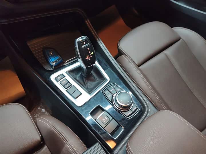 BMW 1 Series 2023 2023款 120i M运动曜夜版