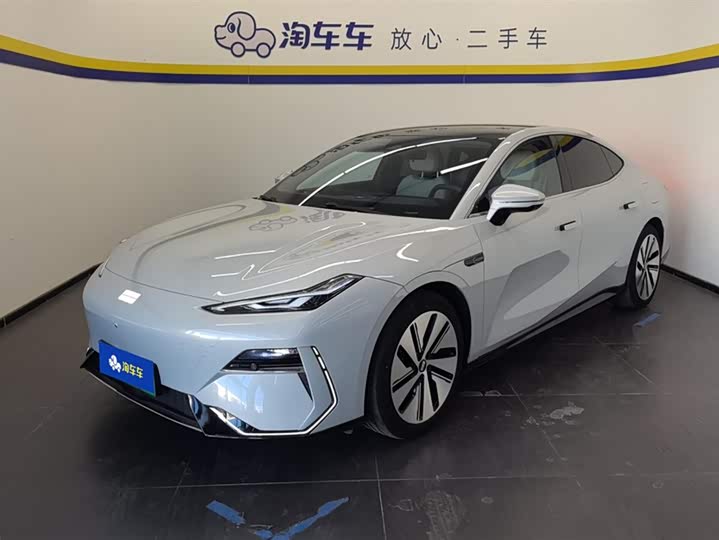 Geely Galaxy E8 2024 2024款 665km 后驱星舰 远航版
