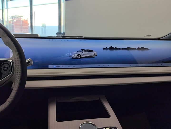 Geely Galaxy E8 2024 2024款 665km 后驱星舰 远航版