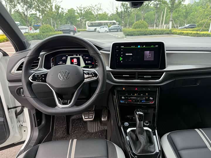 Volkswagen T-Roc 2023 2023款 300TSI DSG两驱星光版
