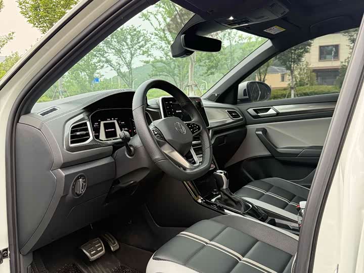 Volkswagen T-Roc 2023 2023款 300TSI DSG两驱星光版