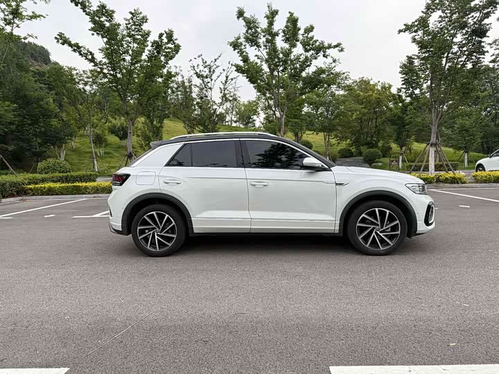 Volkswagen T-Roc 2023 2023款 300TSI DSG两驱星光版