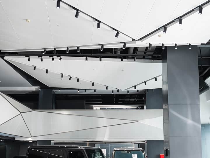 Ferrari Purosangue 2023 2023款 6.5L V12