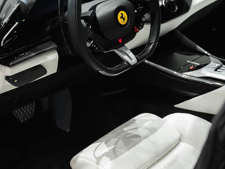 Ferrari Purosangue 2023 2023款 6.5L V12