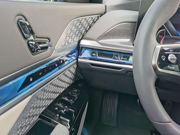 BMW 7 Series Hybrid 2023 2023款 M760Le xDrive