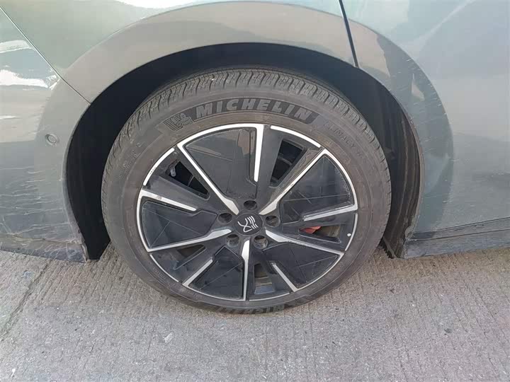 BYD Han L 2025 2025款 EV 701KM激光雷达旗舰型