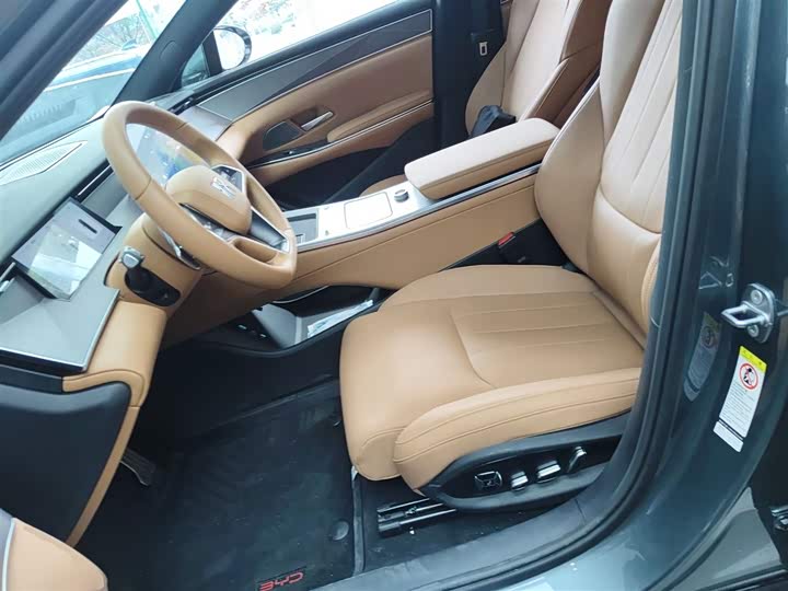 BYD Han L 2025 2025款 DM-p 四驱激光雷达旗舰型