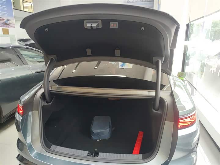 BYD Han L 2025 2025款 DM-p 四驱激光雷达旗舰型